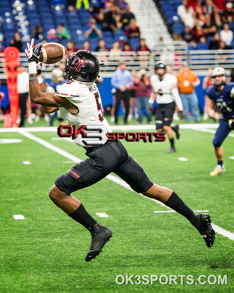 High School Football: OK3Sports coverage of the Class 6A Div. I State quarterfinals featuring O'Connor Panthers and the Lake Travis Cavaliers on Saturday, December 09, 2017 at Alamodome in San Antonio, TX. Photo: OK3Sports/Luke Kelley