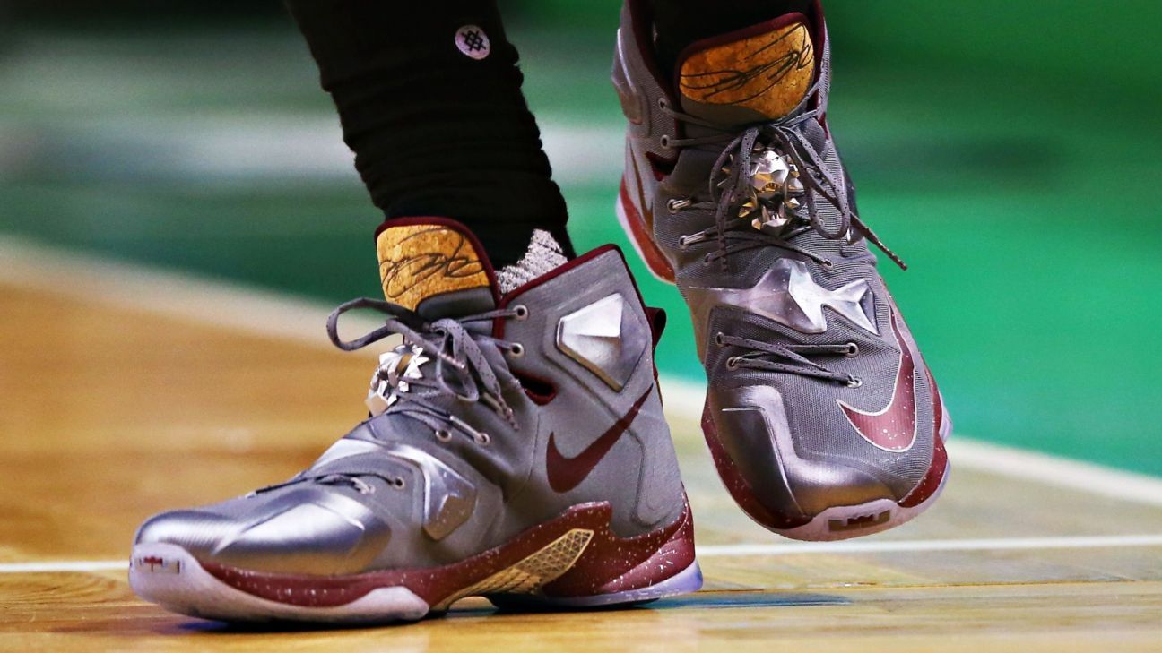 best lebron shoes to play in