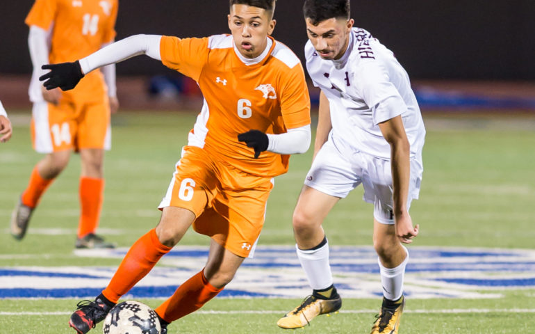 #ok3sports, high, school, soccer, ok3sports, san antonio, varsity, boys soccer, boys, sports, high school, highlands owls, highlands boys soccer, highlands high school, burbank bulldogs, burbank high school, burbank boys soccer, Elian Valdez, Jose Lagunas Ontiveros