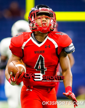 #ok3sports, 2018, 5a, Alamodome, Corpus Christi, Flour Bluff, Flour Bluff Hornets football, Flour Bluff football, Football, Football Pictures, High School, High School playoff football, OK3Sports, Patrick Forister, Playoff, San Antonio, SnapPics, Sports, Wagner, Wagner Thunderbirds, Wagner Thunderbirds football, Wagner football, division 5a, high school football pictures, playoff football, round 3, tobias weaver, karlton black, avante stevens, trent thibodaux