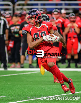 #ok3sports, 2018, 5a, Alamodome, Corpus Christi, Flour Bluff, Flour Bluff Hornets football, Flour Bluff football, Football, Football Pictures, High School, High School playoff football, OK3Sports, Patrick Forister, Playoff, San Antonio, SnapPics, Sports, Wagner, Wagner Thunderbirds, Wagner Thunderbirds football, Wagner football, division 5a, high school football pictures, playoff football, round 3, tobias weaver, karlton black, avante stevens, trent thibodaux