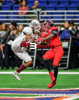 #ok3sports, 2018, 5a, Alamodome, Corpus Christi, Flour Bluff, Flour Bluff Hornets football, Flour Bluff football, Football, Football Pictures, High School, High School playoff football, OK3Sports, Patrick Forister, Playoff, San Antonio, SnapPics, Sports, Wagner, Wagner Thunderbirds, Wagner Thunderbirds football, Wagner football, division 5a, high school football pictures, playoff football, round 3, tobias weaver, karlton black, avante stevens, trent thibodaux