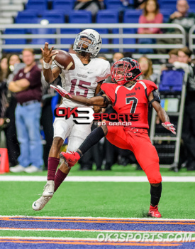 #ok3sports, 2018, 5a, Alamodome, Corpus Christi, Flour Bluff, Flour Bluff Hornets football, Flour Bluff football, Football, Football Pictures, High School, High School playoff football, OK3Sports, Patrick Forister, Playoff, San Antonio, SnapPics, Sports, Wagner, Wagner Thunderbirds, Wagner Thunderbirds football, Wagner football, division 5a, high school football pictures, playoff football, round 3, tobias weaver, karlton black, avante stevens, trent thibodaux