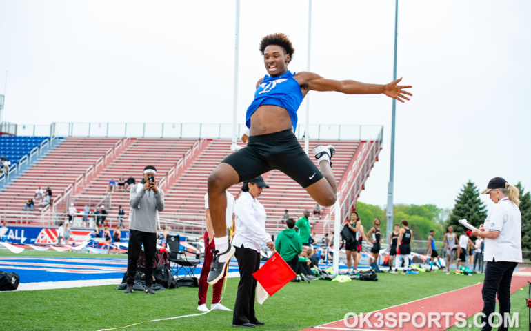 #ok3sports, Calvin Hatcher, Darian Black, Deandre Jolly, High school track and field Ohio, Javan Poole, OHSAA, OHSAA Southwest District Division Two, aaron dobbins, dom wilcox, dunbar wolverines, dunbar wolverines track and field, greg packnett, high, isaiah walker, jasean hart, jonah dill, joseph scales, jumping, long jump, mykal comminey, ok3sports, pique high school, ponitz, ponitz high school, rodney rappley, running, sadik mahamat, school, sports, sports photography, sprinting, waynesville, zamir youngblood