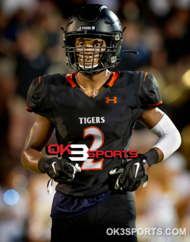 #ok3sports, sports photography, football, high school football, norman football, norman north timber wolves, norman tigers, norman tigers football, norman north timber wolves football, andrew young, cade horton, Blaine Martin, Gabe trevillison