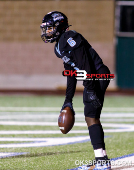 2019, Farris, Farris Stadium, Football Pictures, Harlan, Harlan Football, Harlan Hawks, Harlan Hawks football, Harlandale, Harlandale Indians, Harlandale Indians Football, Hawks football, High School Football, Indians Football, Patrick Forister, Pictures, San Antonio, San Antonio High School football, SnapPicsSA, high school football pictures, sports pictures, ruben gonzalez, kannon williams, aubrey mcdade, richard de la garza, jacory logan, eumari massey