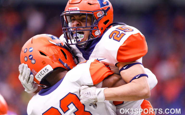 2019, Alamodome, Brandeis, Brandeis Broncos, Brandeis Broncos and Clemens Buffaloes, Brandeis Broncos football, Brandeis Football, Broncos football, Clemens, Clemens Buffaloes football, Clemens football, District 26-6a champions Clemens Buffaloes, District 28-6A Brandeis Broncos, Football Pictures, High School Football, High School playoff football, Patrick Forister, San Antonio, SnapPicsSA, Undefeated Brandeis Broncos, high school football pictures, sports pictures