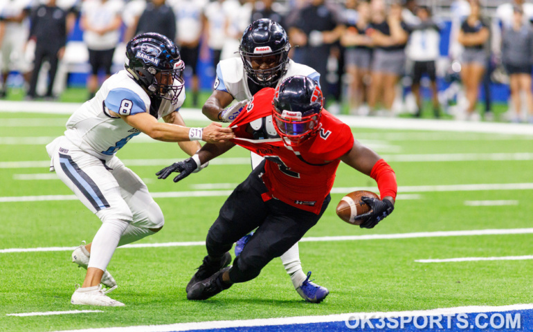 2019, 5A Div I, Alamodome, Football Pictures, Harlan, Harlan Football, Harlan Hawks, Harlan Hawks football, Harlan Hawks vs Wagner Thunderbirds football, Harlan football pictures, Harlan vs Wagner football pictures, Hawks football, High School Football, High School playoff football, Patrick Forister, San Antonio, San Antonio Harlan, San Antonio Wagner, SnapPicsSA, Thunderbirds football, Undefeated Harlan football, Wagner, Wagner Thunderbirds, Wagner Thunderbirds football, Wagner football, Wagner football pictures, high school football pictures, playoff football, playoff round 3, sports pictures