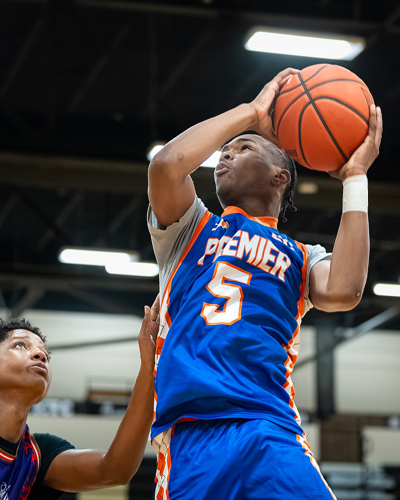 SC Premier 2029 player finishes at the rim during Myrtle Beach Live