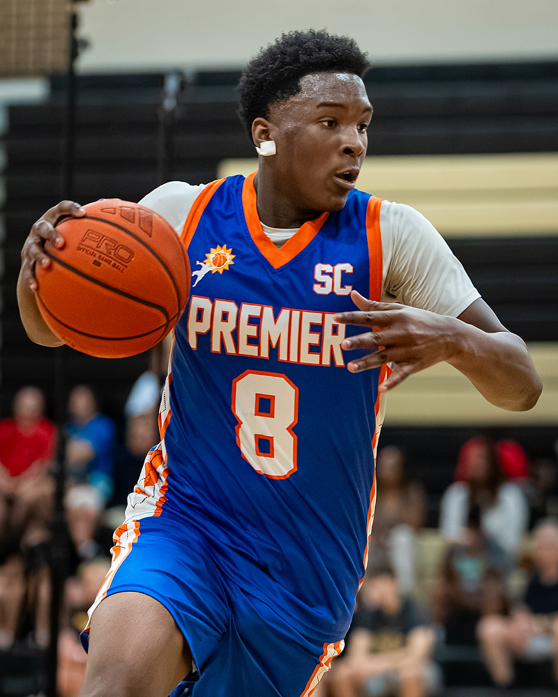 SC Premier 2029 ballhandler advances the ball at Myrtle Beach Live