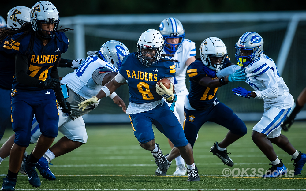 Keenan’s Fast-Paced Attack Overwhelms Airport, 44–12